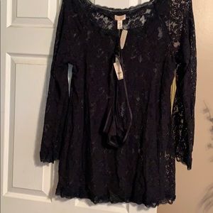 Beautiful Cacique two piece intimate set.